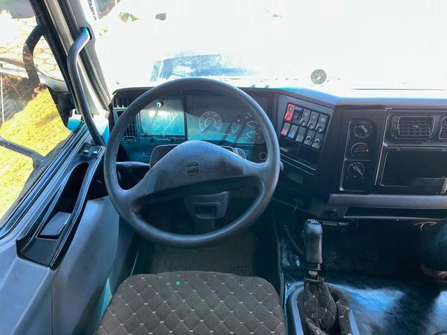 VOLVO VM23 240 6X2R 2005