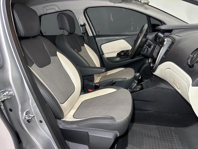 RENAULT CAPTUR INTENSE 1.6 16V FLEX 5P AUT 2018