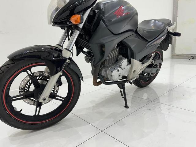 HONDA CB 300R 2011