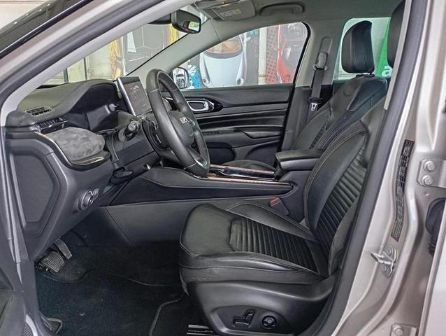 JEEP COMMANDER LIM T270 2022