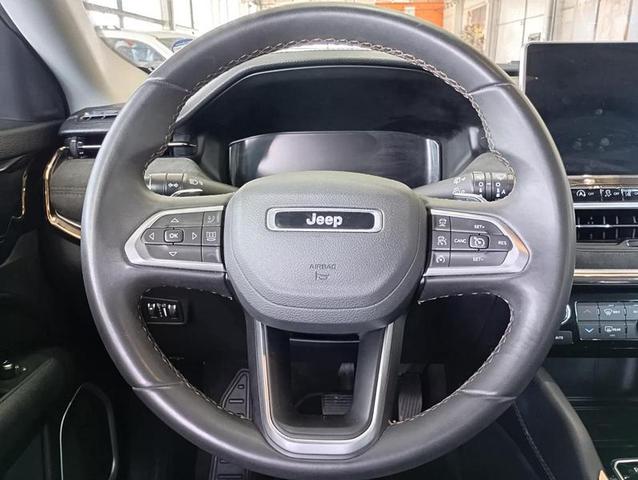 JEEP COMMANDER LIM T270 2022