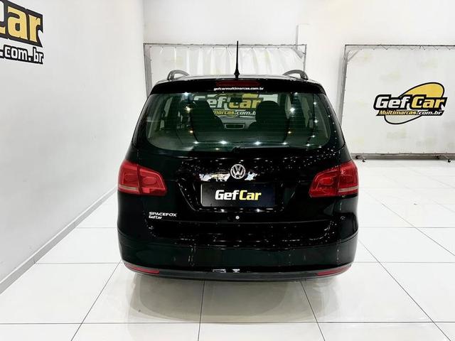VOLKSWAGEN SPACEFOX GII 2011
