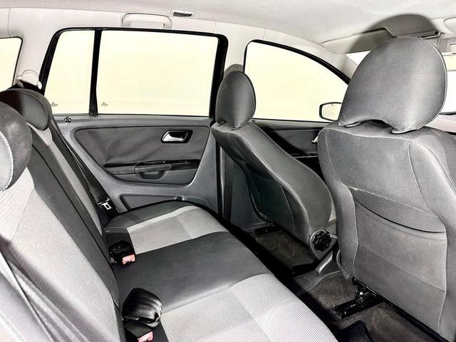 VOLKSWAGEN SPACEFOX GII 2011