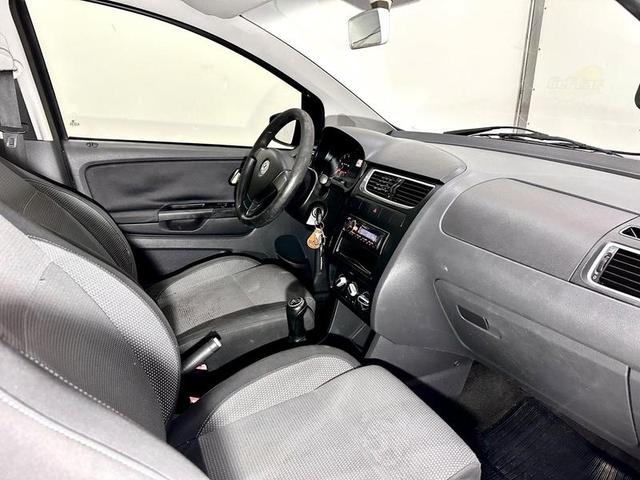 VOLKSWAGEN SPACEFOX GII 2011