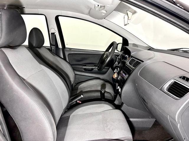 VOLKSWAGEN SPACEFOX GII 2011