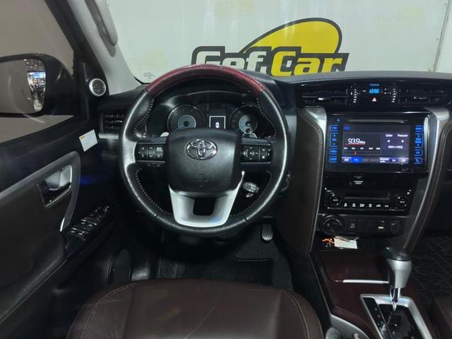 TOYOTA HILUX SWSRXA4FD 2019