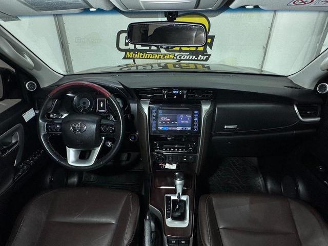 TOYOTA HILUX SWSRXA4FD 2019