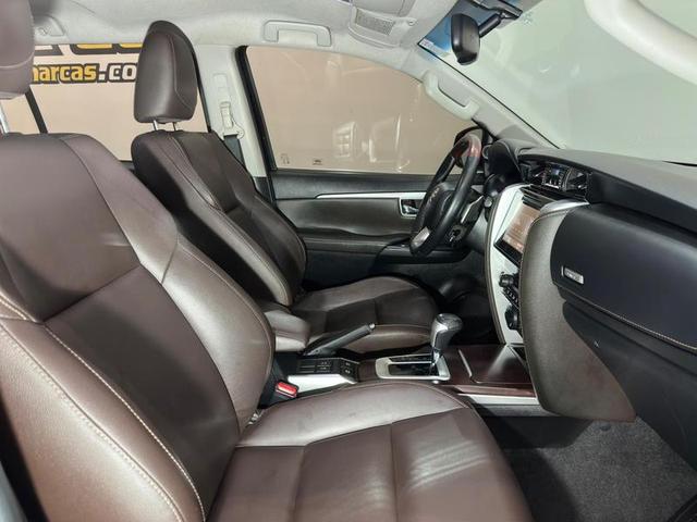 TOYOTA HILUX SWSRXA4FD 2019