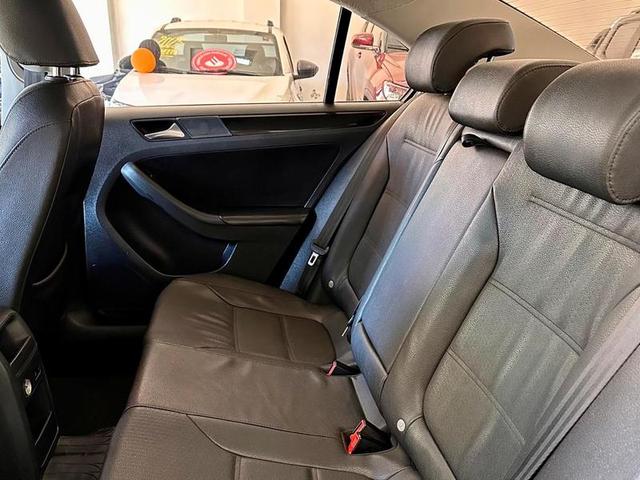 VOLKSWAGEN JETTA 2.0 2011