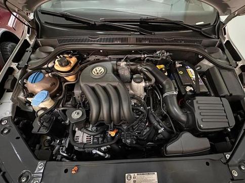 VOLKSWAGEN JETTA 2.0 2011