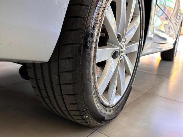 VOLKSWAGEN JETTA 2.0 2011