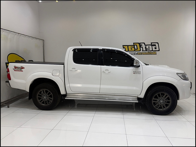 TOYOTA HILUX CD4X4 LE 2015