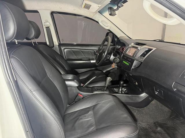 TOYOTA HILUX CD4X4 LE 2015