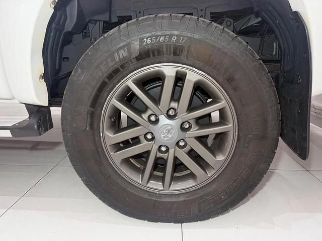 TOYOTA HILUX CD4X4 LE 2015