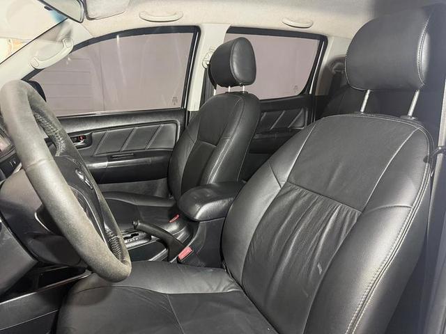 TOYOTA HILUX CD4X4 LE 2015
