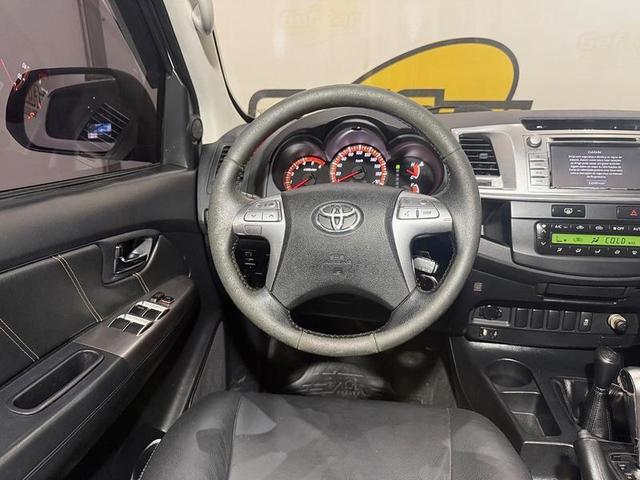 TOYOTA HILUX CD4X4 LE 2015