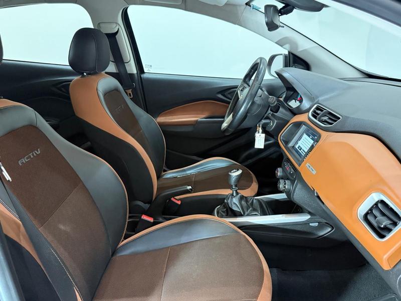 Chevrolet Onix 1.4mt Act Em Arapoti - foto 16