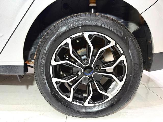 CHEVROLET PRISMA 1.4MT LT 2015