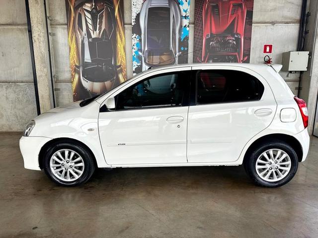 TOYOTA ETIOS HB XLS _4P_ 2014