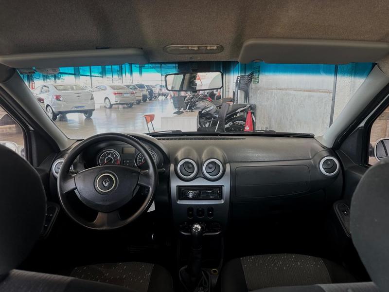 Renault Logan 1.6 Expression 8V Flex 4P Manual Em Ibaiti - foto 7