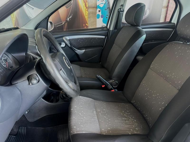 Renault Logan 1.6 Expression 8V Flex 4P Manual Em Ibaiti - foto 18
