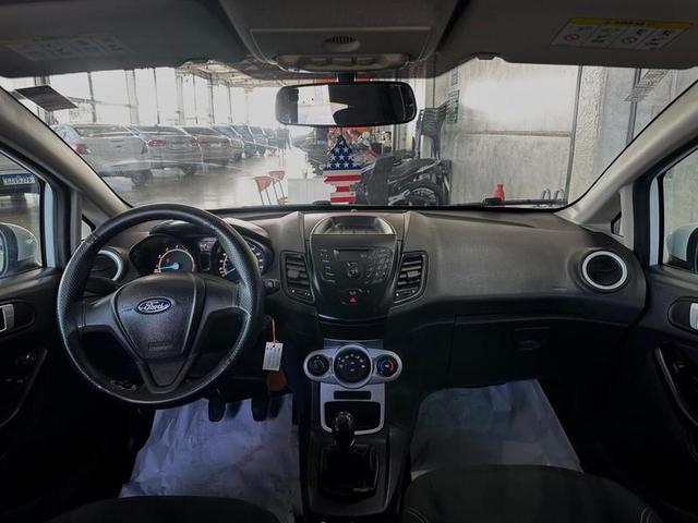 FORD FIESTA HA 1.5L SE 2015