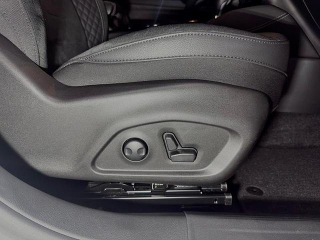 JEEP COMMANDER BLACKHAWK 2025