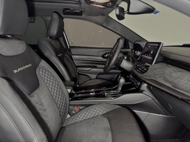 JEEP COMMANDER BLACKHAWK 2025
