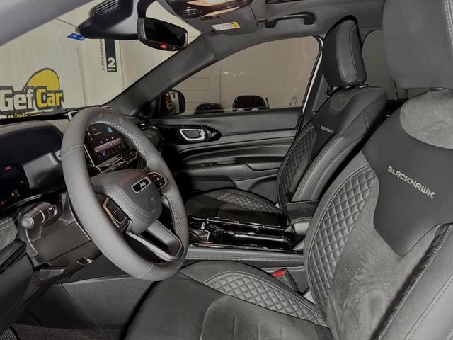 JEEP COMMANDER BLACKHAWK 2025
