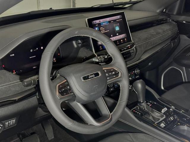 JEEP COMMANDER BLACKHAWK 2025