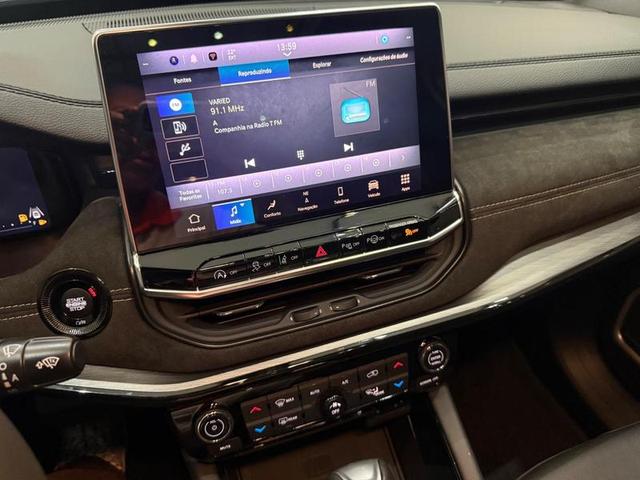 JEEP COMMANDER BLACKHAWK 2025