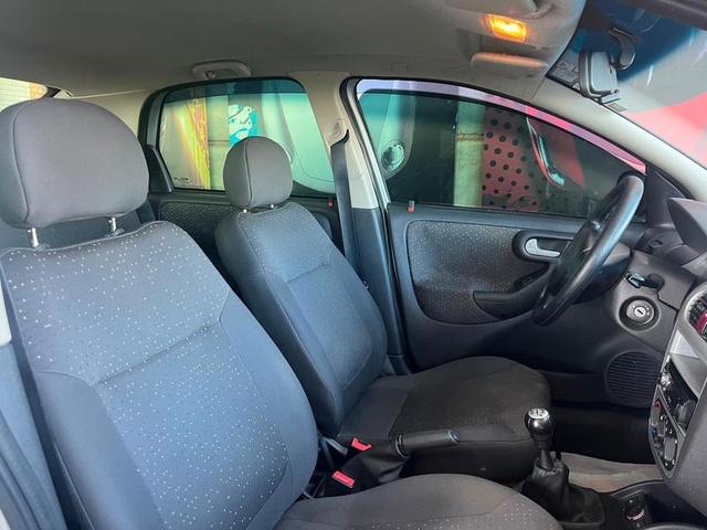 CHEVROLET CORSA SEDAN PREMIUM 2011