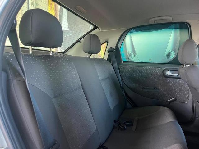 CHEVROLET CORSA SEDAN PREMIUM 2011