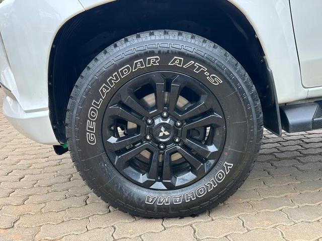 MITSUBISHI TRITON SPORT HPE S 2022