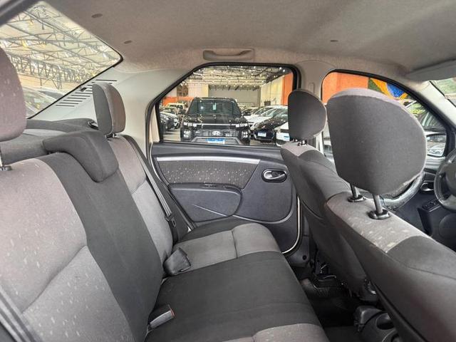 RENAULT LOGAN EXPRESSION 1.6 8V AUT 4P 2013