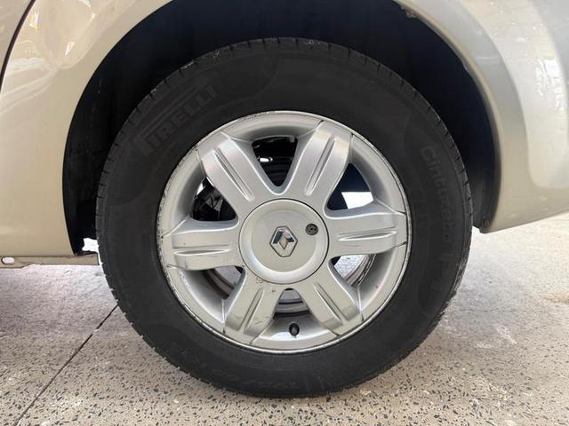 RENAULT LOGAN EXPRESSION 1.6 8V AUT 4P 2013