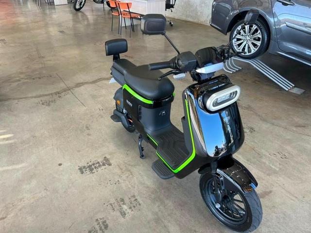 SCOOTER 1000W 2026