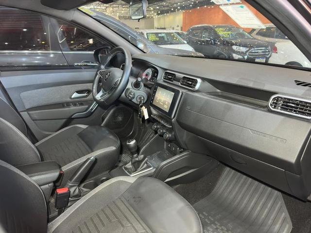 RENAULT DUSTER INTP MT 2025