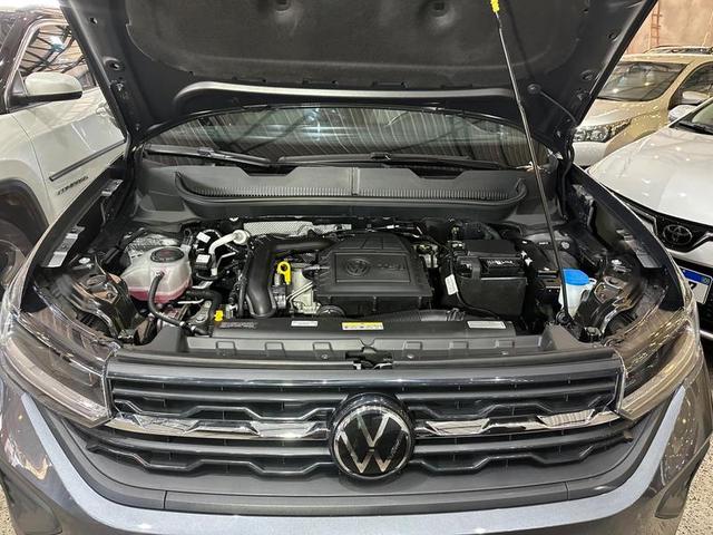VOLKSWAGEN T CROSS CL TSI 2025