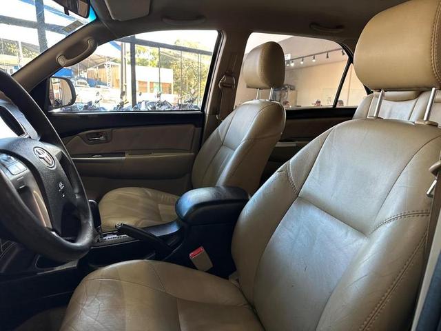 TOYOTA HILUX SW4 4X2SR 2015