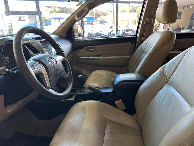 TOYOTA HILUX SW4 4X2SR 2015