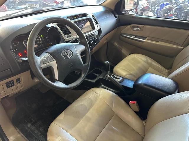 TOYOTA HILUX SW4 4X2SR 2015