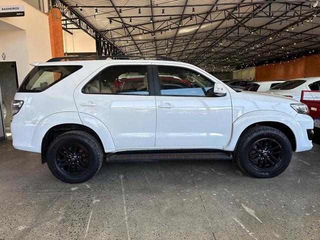 TOYOTA HILUX SW4 4X2SR 2015