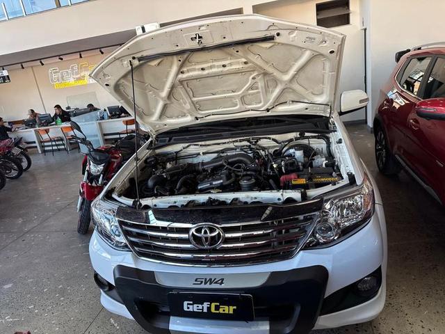TOYOTA HILUX SW4 4X2SR 2015