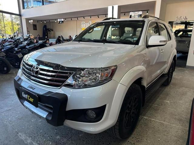 TOYOTA HILUX SW4 4X2SR 2015