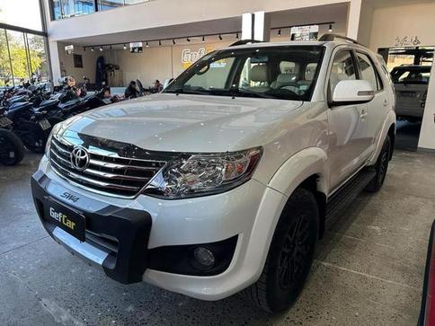 TOYOTA HILUX SW4 4X2SR 2015