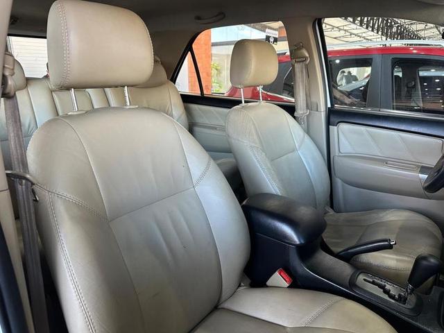 TOYOTA HILUX SW4 4X2SR 2015