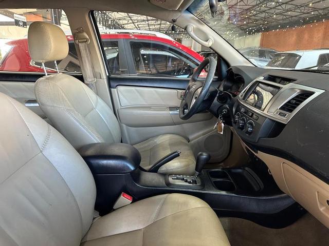 TOYOTA HILUX SW4 4X2SR 2015