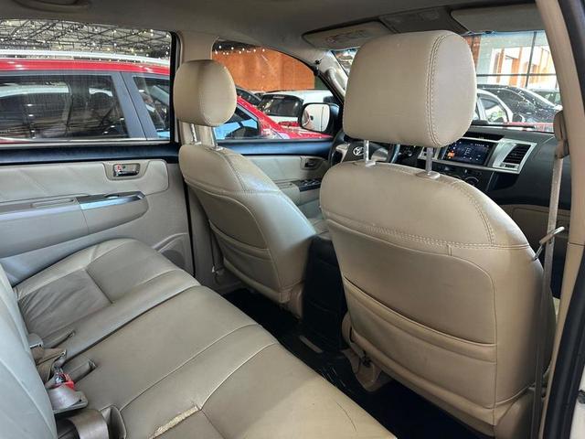 TOYOTA HILUX SW4 4X2SR 2015