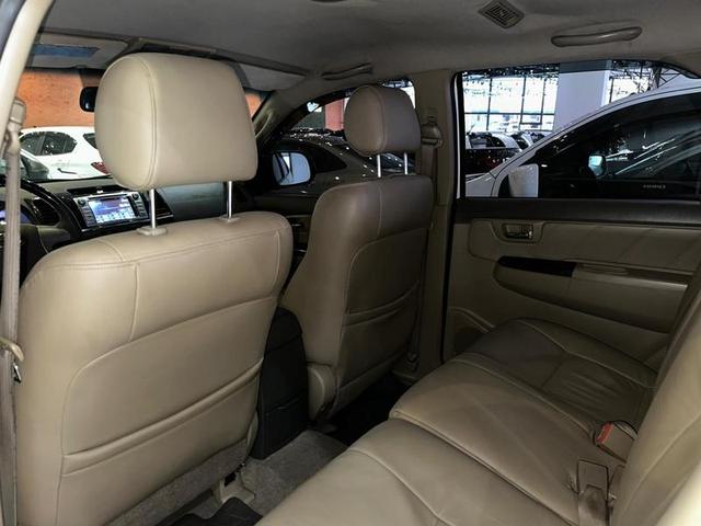 TOYOTA HILUXSW4 SRV4X4 2012